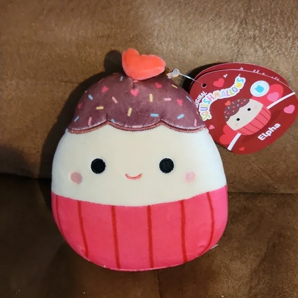 NWT 5” Elpha the Cupcake Squishmallow FTM Ltd Edition - Picture 1 of 7